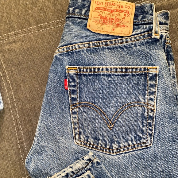 Levis - Picture 2 of 4